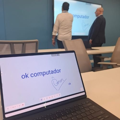 Samsung Sinalização Digital e Colaboração na OK Computadores