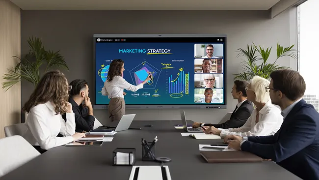 Monitor Interativo Touch Samsung WAFX-P na Sala de Reuniões